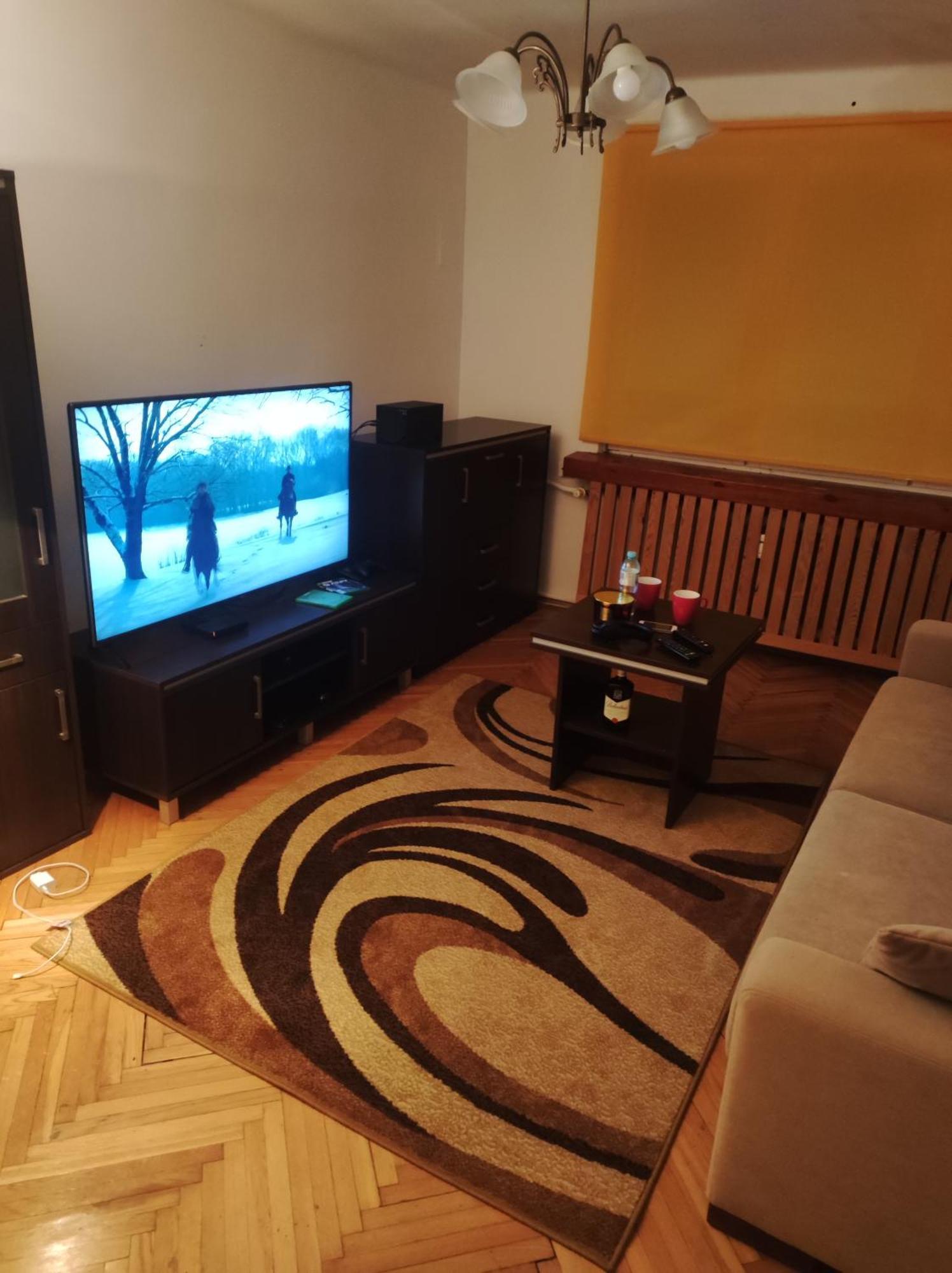 Apartment Cale Mieszkanie 2 Pokojowe Na Wylacznosc Centrum Czestochowy, Bardzo Blisko Jasnej Gory, 2 Duze Lozka Czestochowa